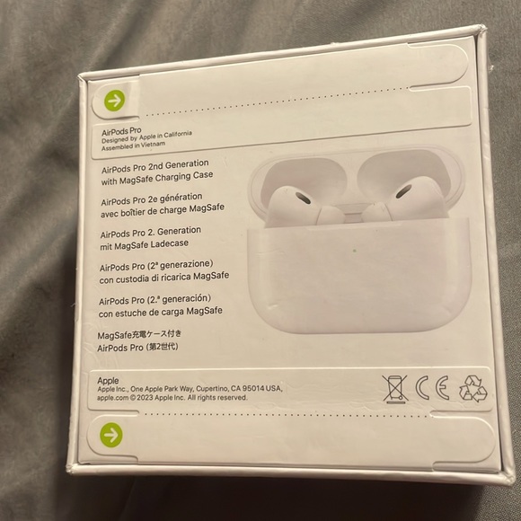 Apple air pods - Picture 2 of 3